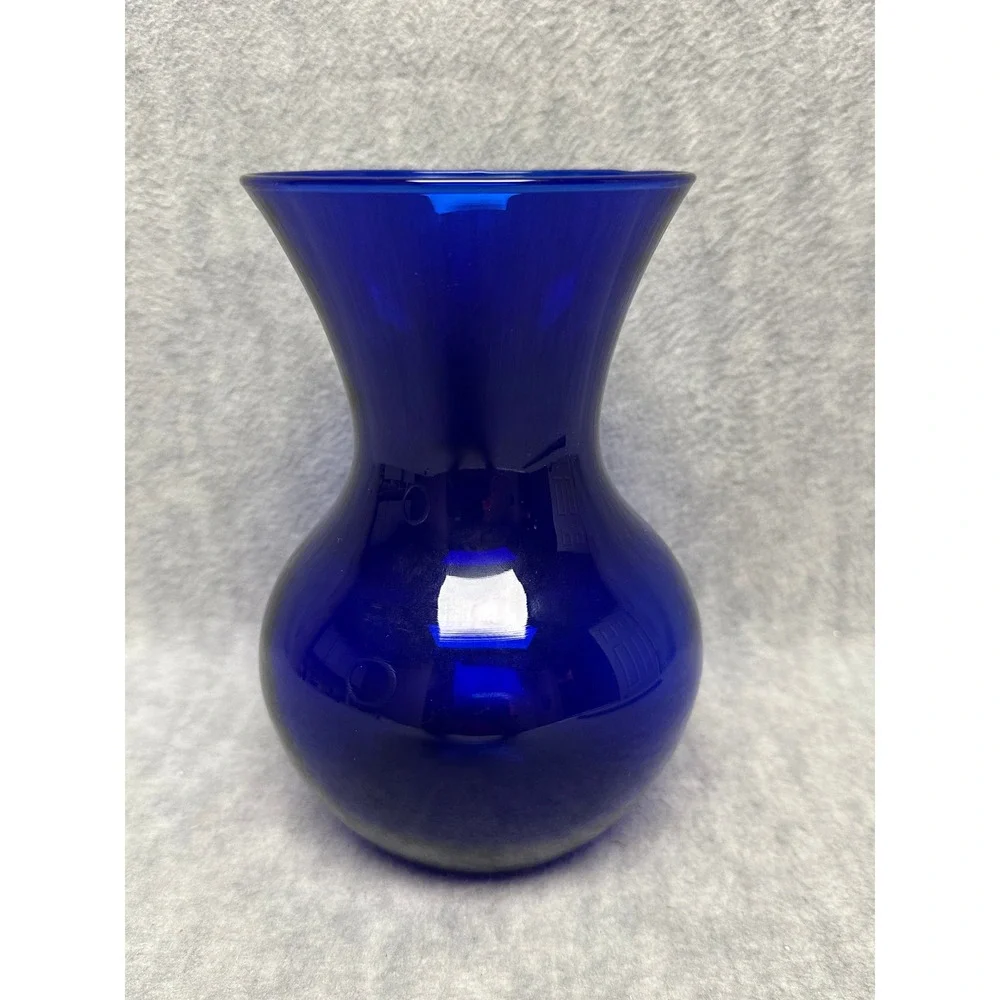 Glass Vase Cobalt Blue Bulbous Flared Rim 7.5 Inch‎